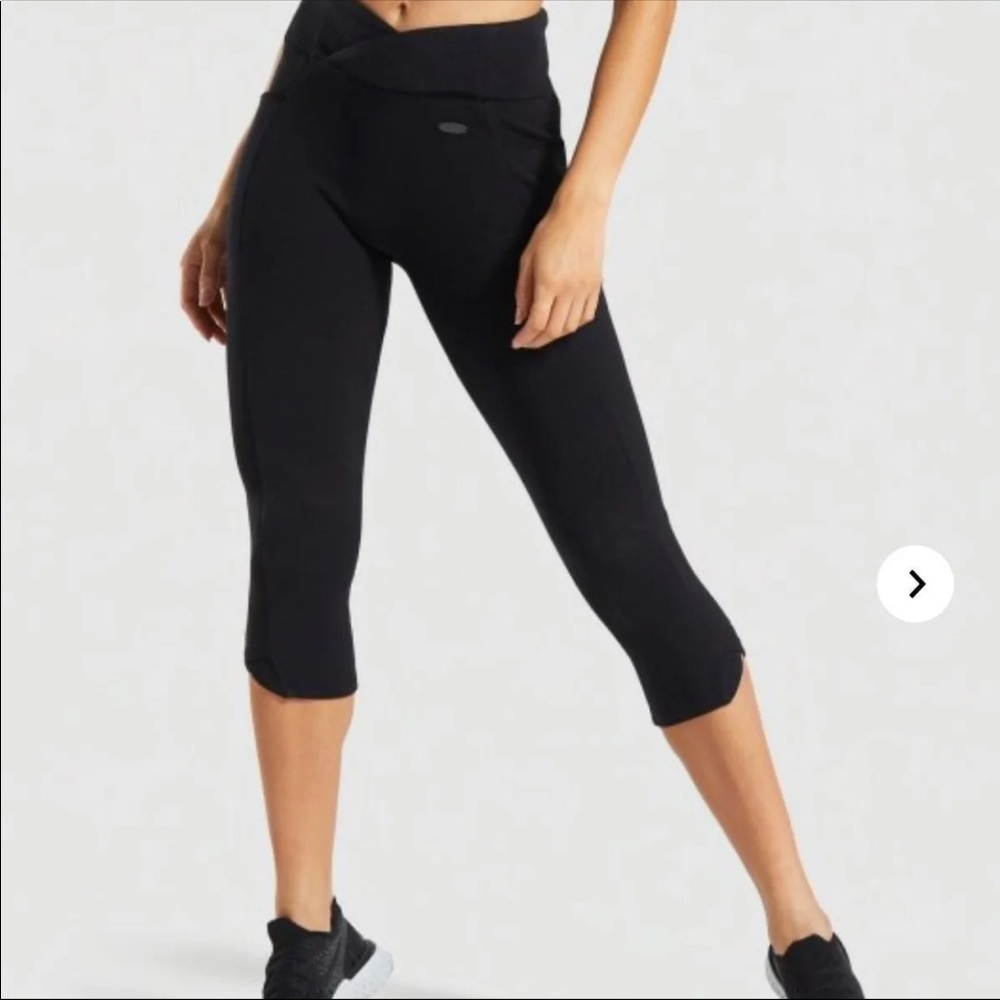 Poise cropped leggings gym shark